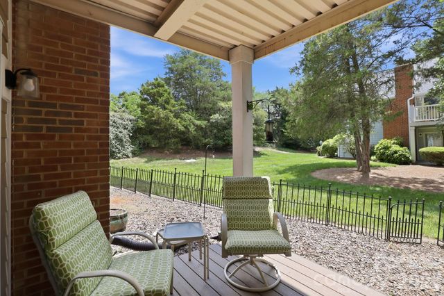 9319 S Vicksburg Park Court, Charlotte, NC 28210