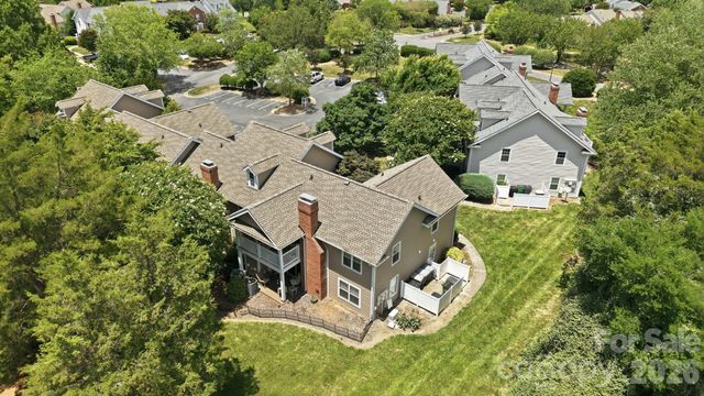 9319 S Vicksburg Park Court, Charlotte, NC 28210