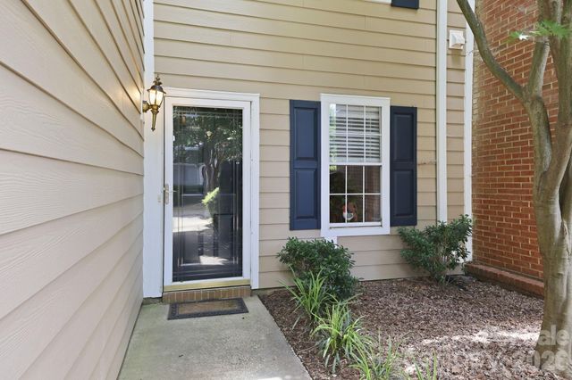 9319 S Vicksburg Park Court, Charlotte, NC 28210