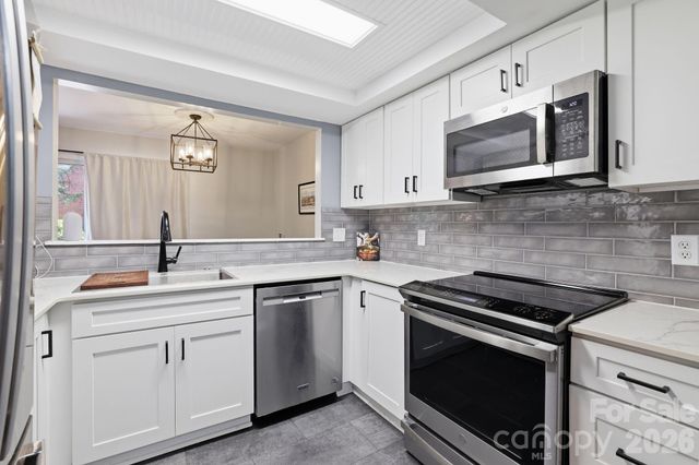 9319 S Vicksburg Park Court, Charlotte, NC 28210