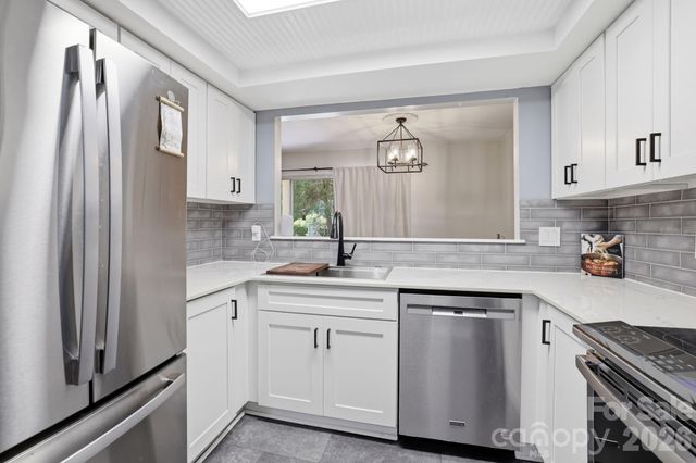 9319 S Vicksburg Park Court, Charlotte, NC 28210