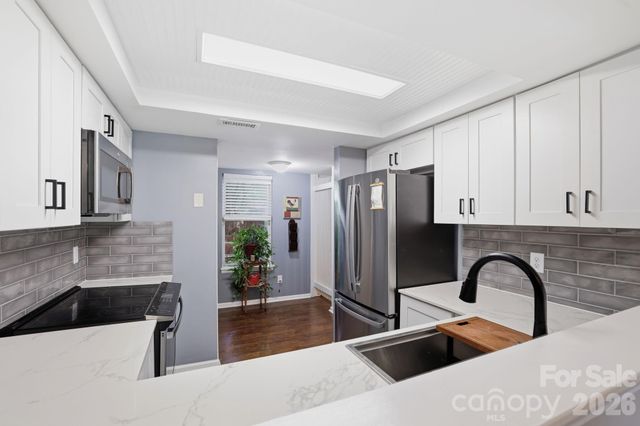 9319 S Vicksburg Park Court, Charlotte, NC 28210