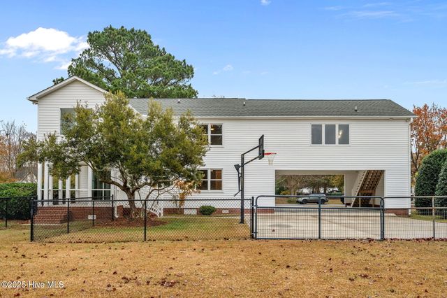 1370 Hope Drive, Greenville, NC 27858