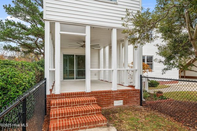 1370 Hope Drive, Greenville, NC 27858