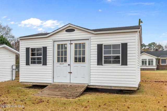 1370 Hope Drive, Greenville, NC 27858