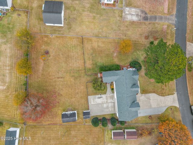 1370 Hope Drive, Greenville, NC 27858