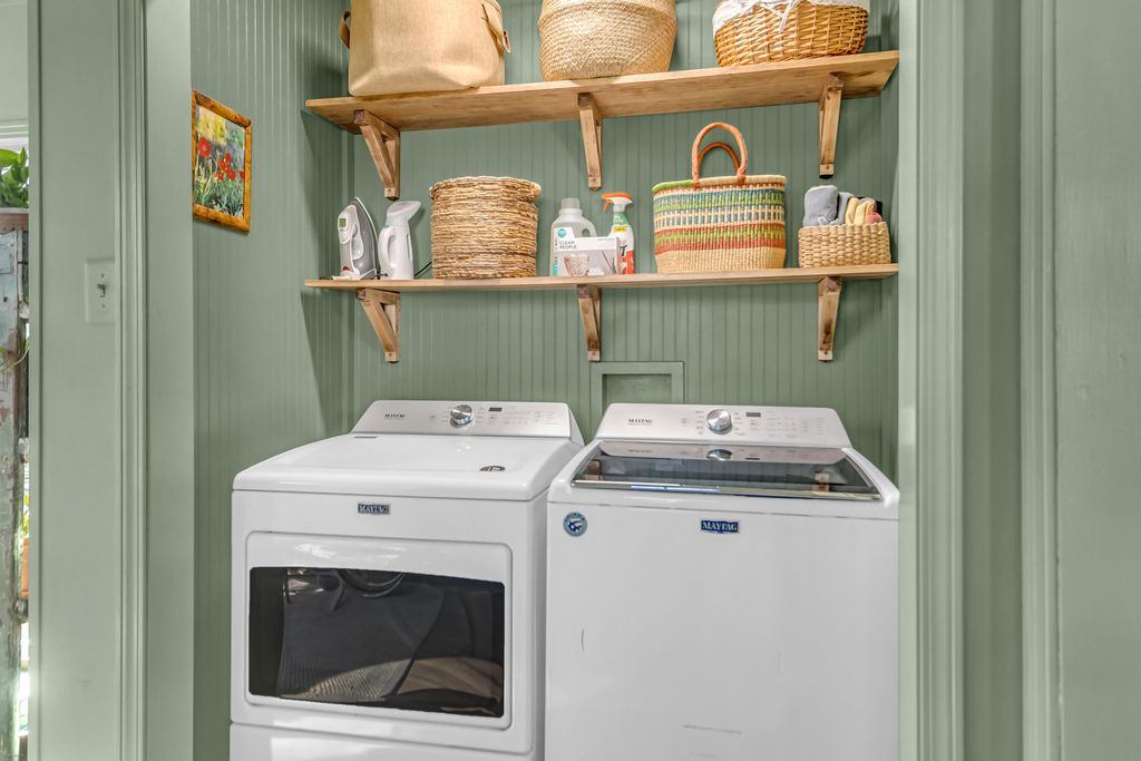 Image 27 of property listing at 38 Anita Drive, Charleston, SC 29407