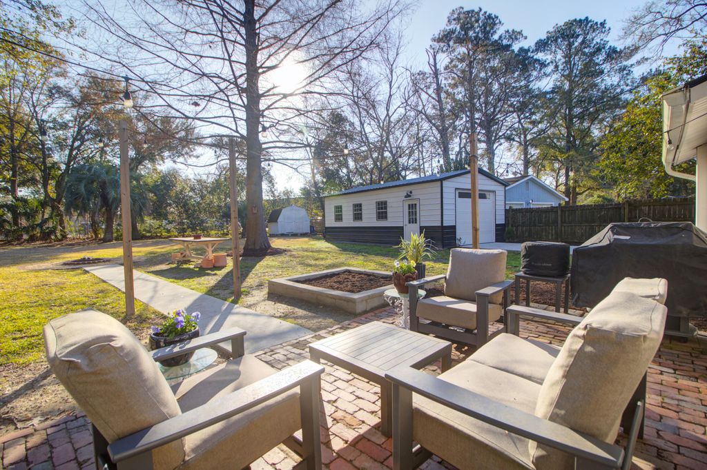 Image 30 of property listing at 38 Anita Drive, Charleston, SC 29407