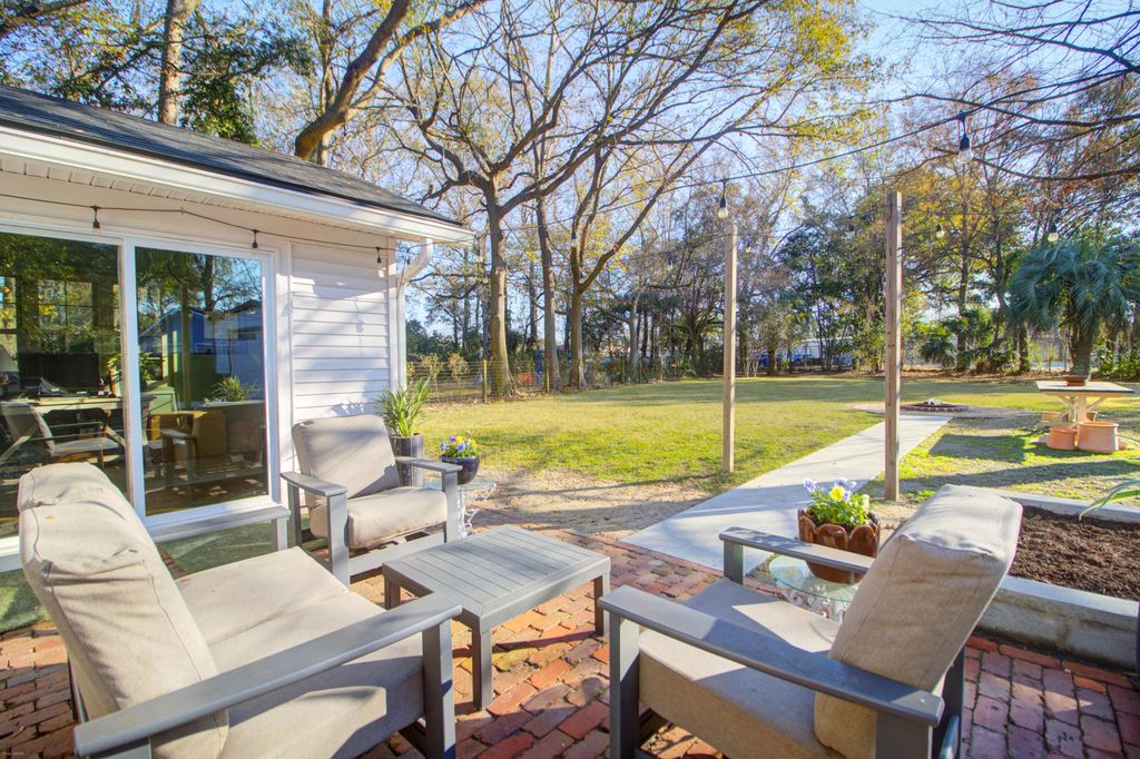 Image 31 of property listing at 38 Anita Drive, Charleston, SC 29407