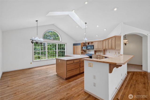 200 Lilac Drive, Mount Vernon, WA 98273