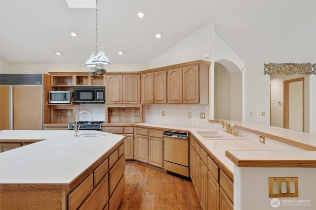 200 Lilac Drive, Mount Vernon, WA 98273