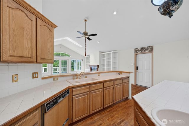 200 Lilac Drive, Mount Vernon, WA 98273