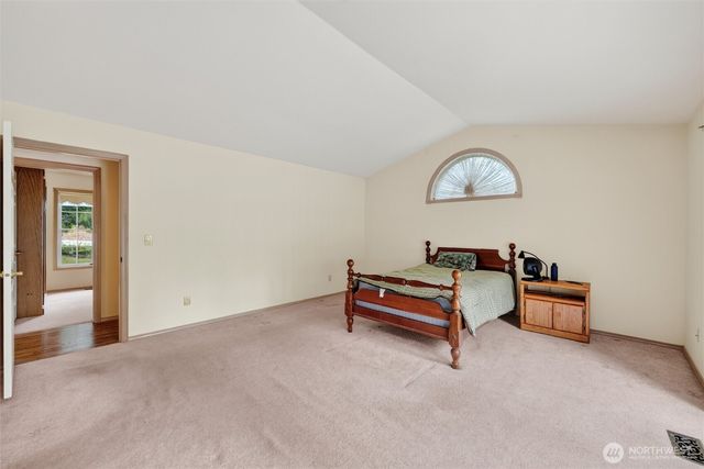 200 Lilac Drive, Mount Vernon, WA 98273
