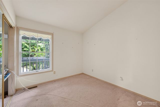 200 Lilac Drive, Mount Vernon, WA 98273
