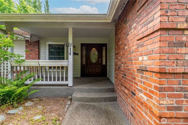 200 Lilac Drive, Mount Vernon, WA 98273