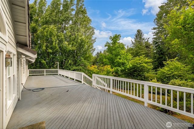 200 Lilac Drive, Mount Vernon, WA 98273