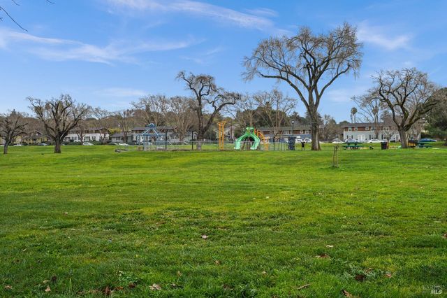 26 Baldwin St, Vallejo, CA 94590