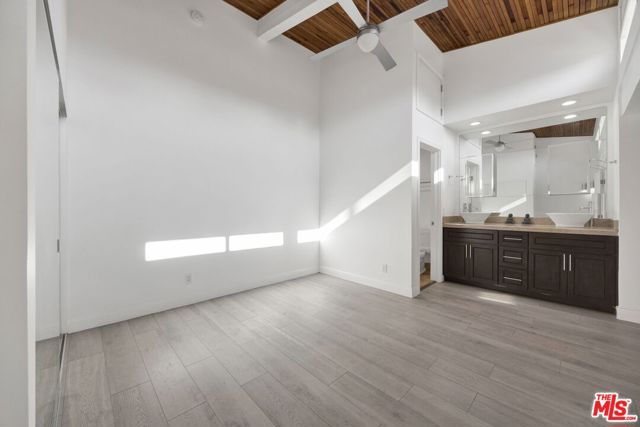 5460 White Oak Avenue G305, Encino (los Angeles), CA 91316