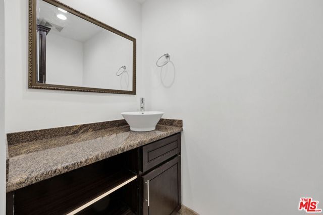 5460 White Oak Avenue G305, Encino (los Angeles), CA 91316