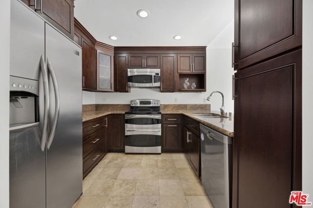 5460 White Oak Avenue G305, Encino (los Angeles), CA 91316