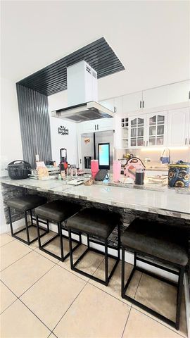 2145 SW 76th Ave, Miami, FL 33155