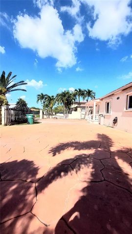 2145 SW 76th Ave, Miami, FL 33155