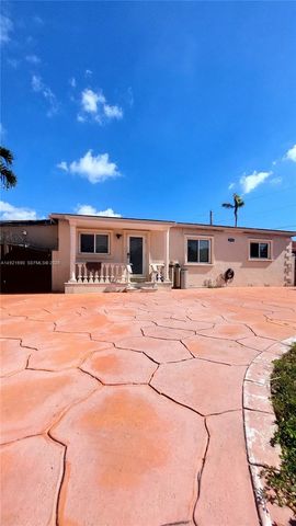 2145 SW 76th Ave, Miami, FL 33155