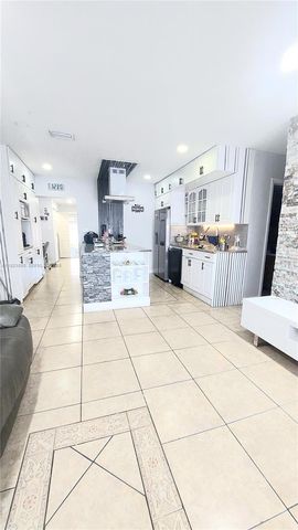 2145 SW 76th Ave, Miami, FL 33155