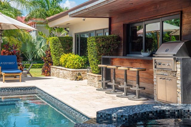 3444 NE 167th St, North Miami Beach, FL 33160