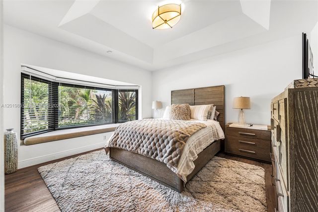 3444 NE 167th St, North Miami Beach, FL 33160