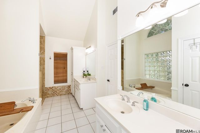 407 Gleason St, Brusly, LA 70719