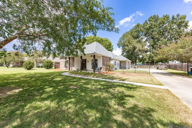 407 Gleason St, Brusly, LA 70719