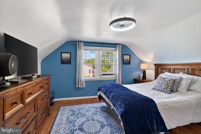 83 HAWTHORNE AVE, Gilbertsville, PA 19525