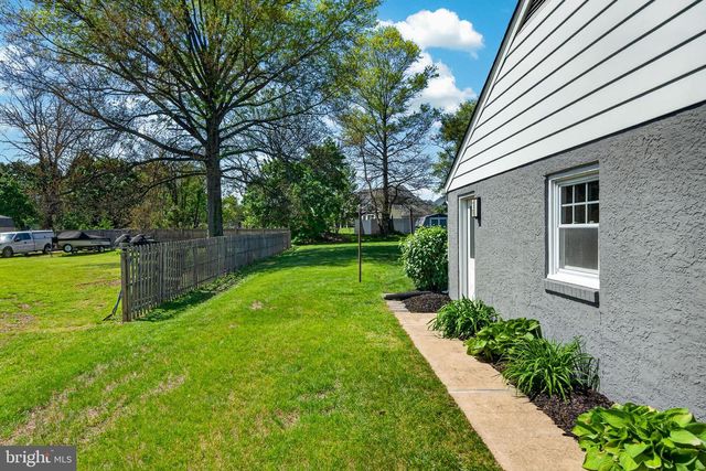 83 HAWTHORNE AVE, Gilbertsville, PA 19525