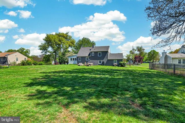 83 HAWTHORNE AVE, Gilbertsville, PA 19525