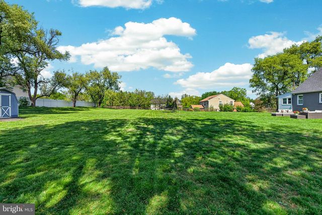 83 HAWTHORNE AVE, Gilbertsville, PA 19525