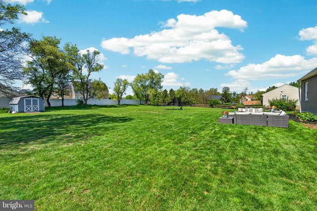 83 HAWTHORNE AVE, Gilbertsville, PA 19525