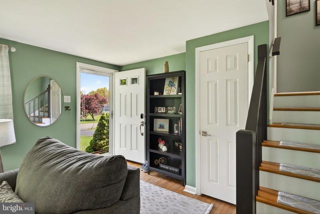 83 HAWTHORNE AVE, Gilbertsville, PA 19525