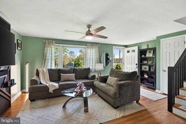 83 HAWTHORNE AVE, Gilbertsville, PA 19525