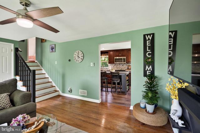 83 HAWTHORNE AVE, Gilbertsville, PA 19525