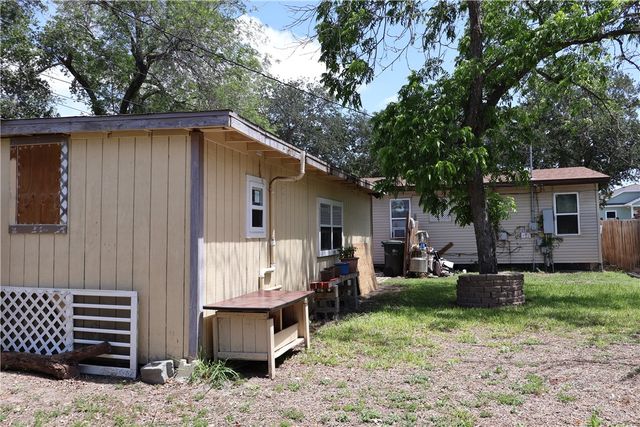 2217 Roslyn St, Corpus Christi, TX 78416