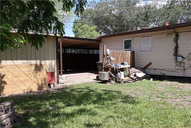2217 Roslyn St, Corpus Christi, TX 78416