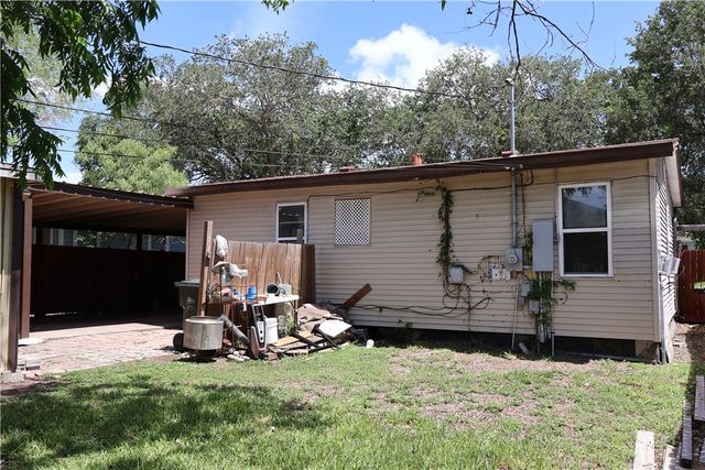 2217 Roslyn St, Corpus Christi, TX 78416