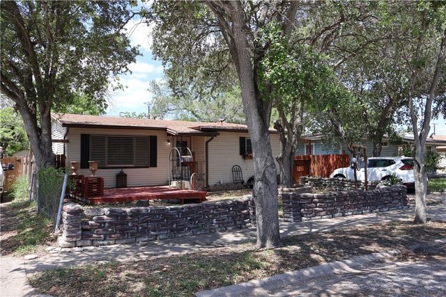 2217 Roslyn St, Corpus Christi, TX 78416