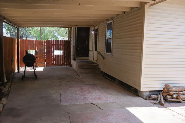 2217 Roslyn St, Corpus Christi, TX 78416