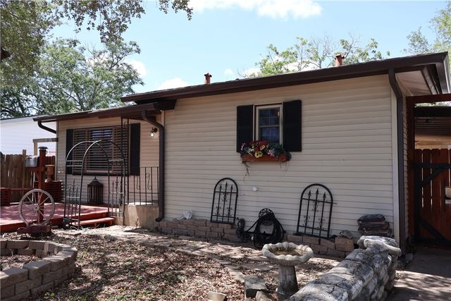 2217 Roslyn St, Corpus Christi, TX 78416