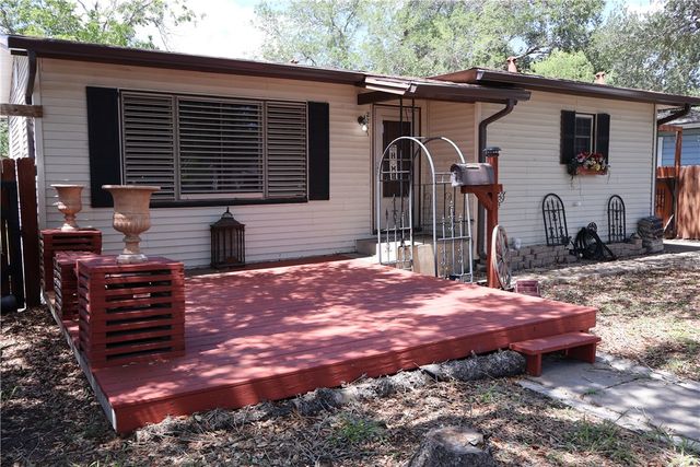 2217 Roslyn St, Corpus Christi, TX 78416