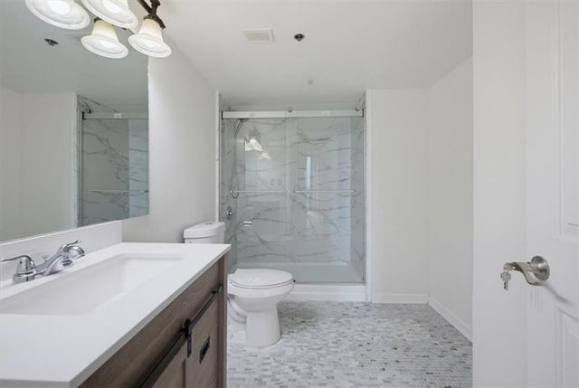 2870 Pharr Court South NW 2006, Atlanta, GA 30305