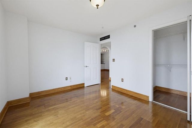 2870 Pharr Court South NW 2006, Atlanta, GA 30305
