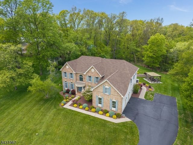 26 Alpaugh Dr, Bethlehem Twp., NJ 08802